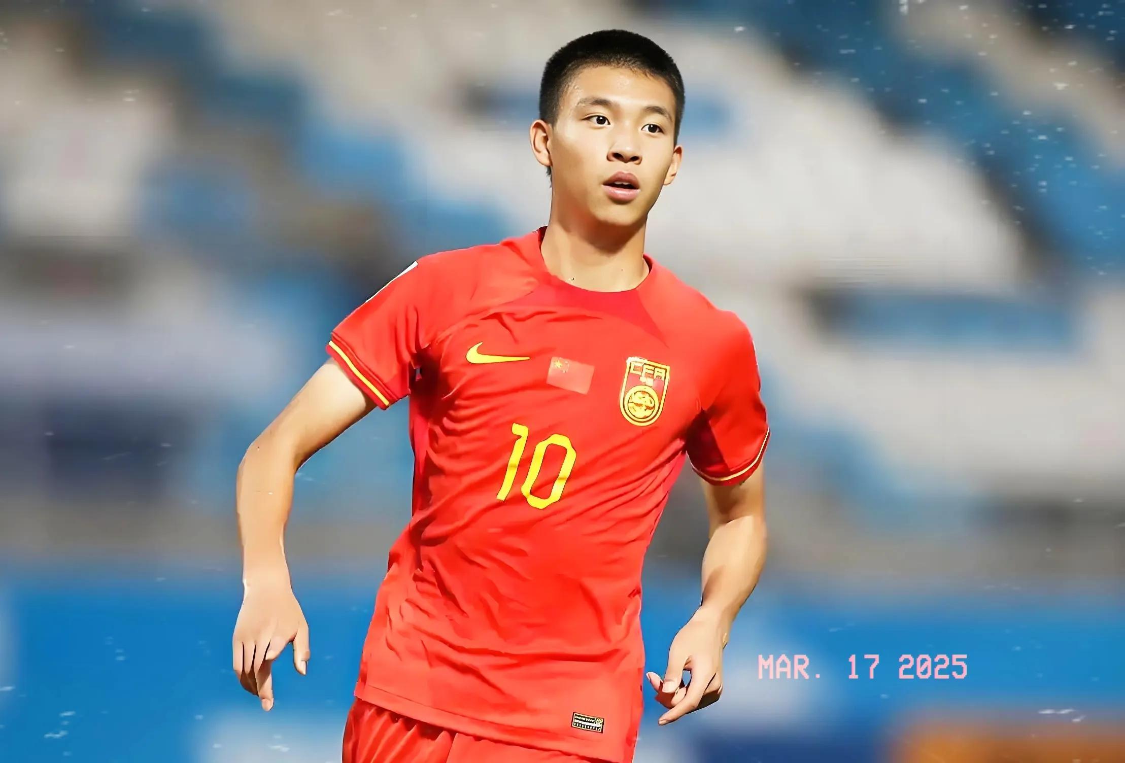 关于萨拉赫重返赛场，战术调整首场状态出色，中国队观众沸腾！引发球迷热议的信息-开云登录